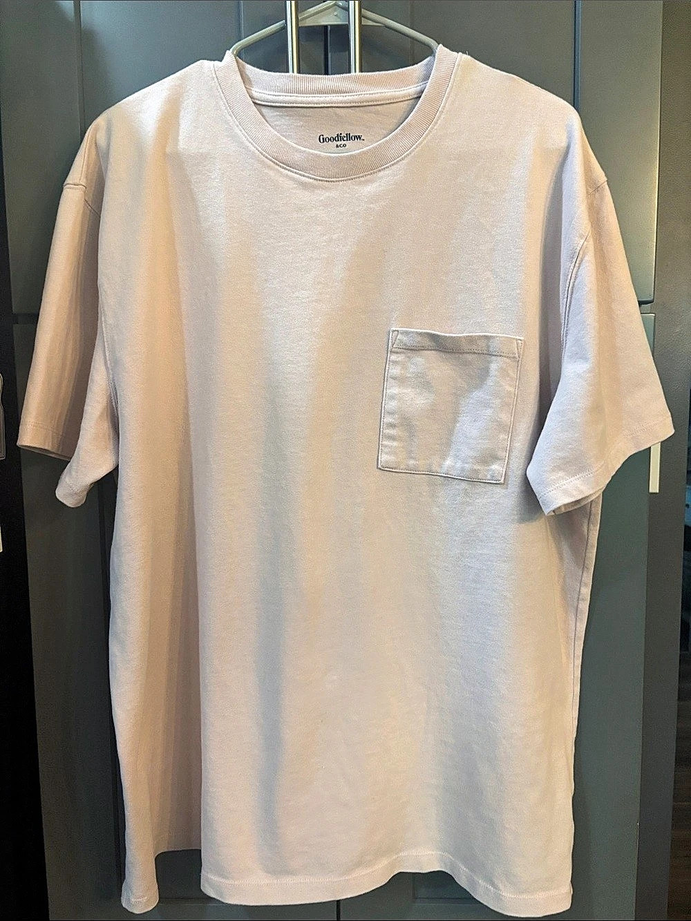 Goodfellow & Co Men's Vintage Short Sleeve Pocket T-Shirt Pocket T-Shirt pale pi